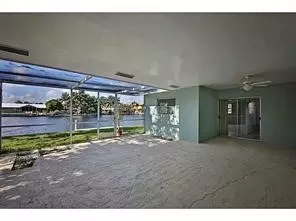 1121 SE 9th Ave, Pompano Beach, FL 33060 photo 4
