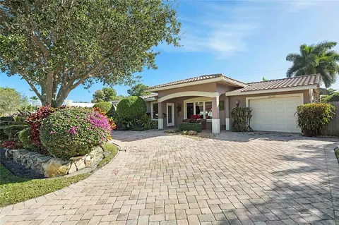 2620 NE 52nd St, Lighthouse Point, FL 33064 photo 1