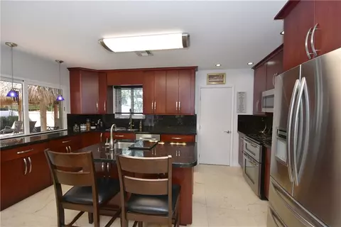 140 SE 6th Ct, Pompano Beach, FL 33060 photo 6