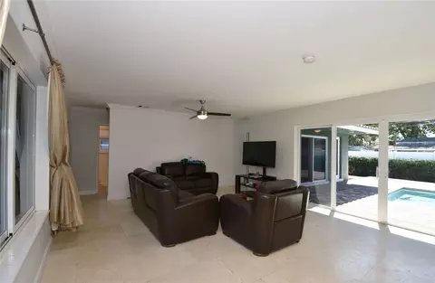 140 SE 6th Ct, Pompano Beach, FL 33060 photo 26