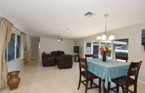 140 SE 6th Ct, Pompano Beach, FL 33060 photo 7