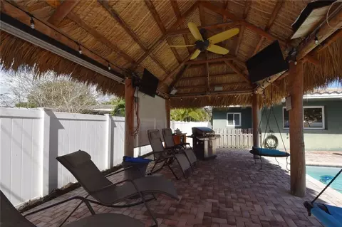 140 SE 6th Ct, Pompano Beach, FL 33060 photo 9