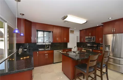 140 SE 6th Ct, Pompano Beach, FL 33060 photo 12