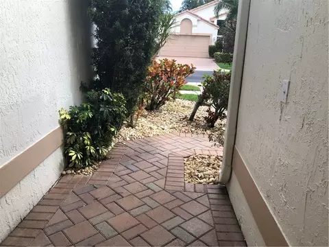 10414 Utopia Cir E, Boynton Beach, FL 33437 photo 8