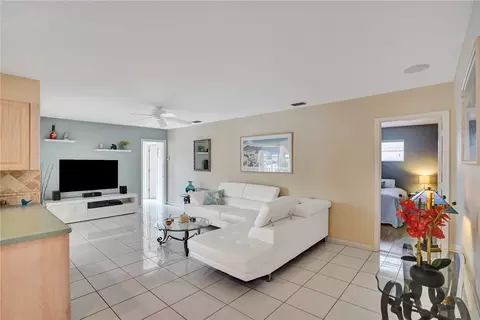1300 SE 3rd Ter, Pompano Beach, FL 33060 photo 24