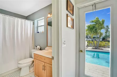 1300 SE 3rd Ter, Pompano Beach, FL 33060 photo 32