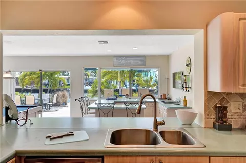 1300 SE 3rd Ter, Pompano Beach, FL 33060 photo 23