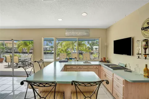 1300 SE 3rd Ter, Pompano Beach, FL 33060 photo 37