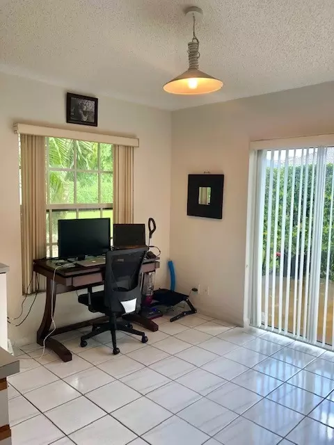 5478 Pine Cir, Coral Springs, FL 33067 photo 10
