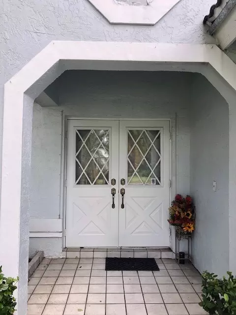 5478 Pine Cir, Coral Springs, FL 33067 photo 3