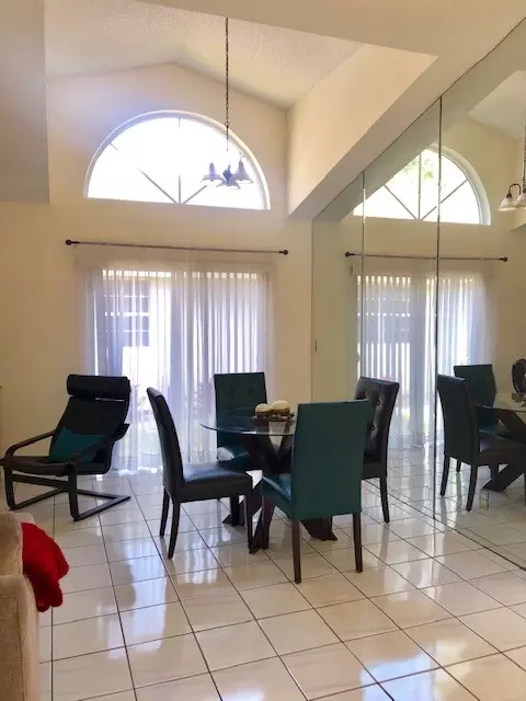 5478 Pine Cir, Coral Springs, FL 33067 photo 6