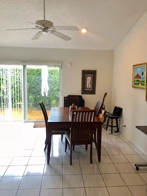 5478 Pine Cir, Coral Springs, FL 33067 photo 11