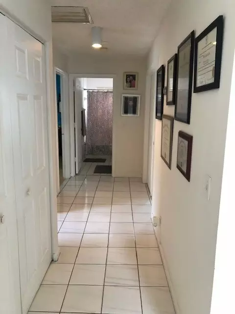 5478 Pine Cir, Coral Springs, FL 33067 photo 12
