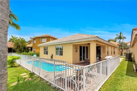 12562 SW 24th St, Miramar, FL 33027 photo 4