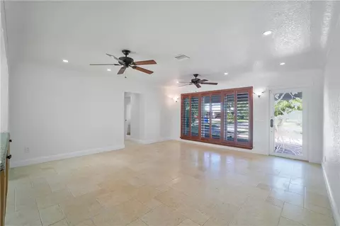 470 SE 9th Ave, Pompano Beach, FL 33060 photo 10