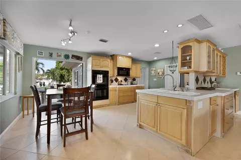 2310 NE 47th St, Lighthouse Point, FL 33064 photo 18