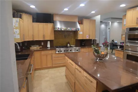 3050 Estates Dr, Pompano Beach, FL 33069 photo 4