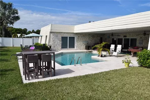 3050 Estates Dr, Pompano Beach, FL 33069 photo 2