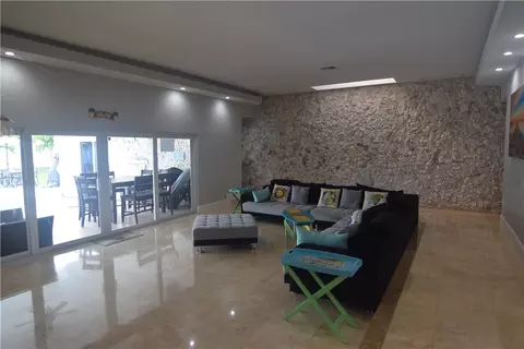 3050 Estates Dr, Pompano Beach, FL 33069 photo 8