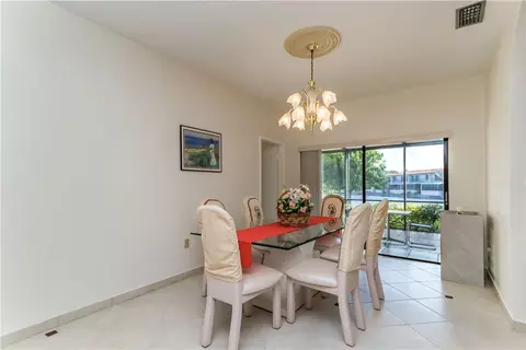 8530 Dundee Ter, Miami Lakes, FL 33016 photo 9