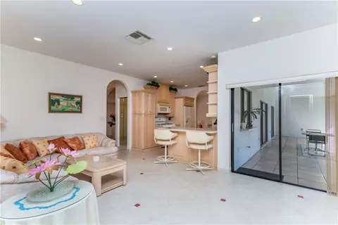 8530 Dundee Ter, Miami Lakes, FL 33016 photo 13