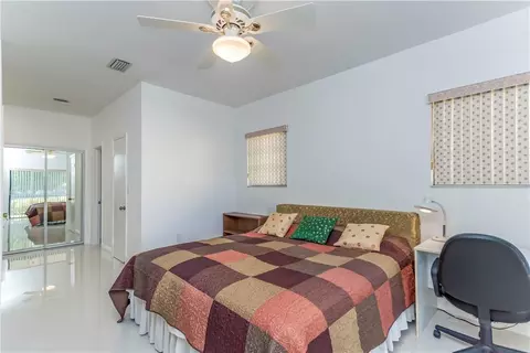 8530 Dundee Ter, Miami Lakes, FL 33016 photo 17