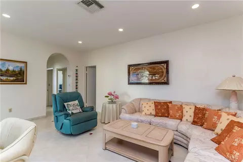8530 Dundee Ter, Miami Lakes, FL 33016 photo 14