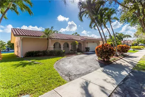 8530 Dundee Ter, Miami Lakes, FL 33016 photo 38