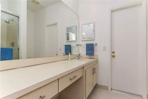 8530 Dundee Ter, Miami Lakes, FL 33016 photo 23