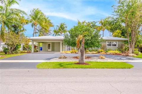440 SE 3rd Ter, Pompano Beach, FL 33060 photo 2