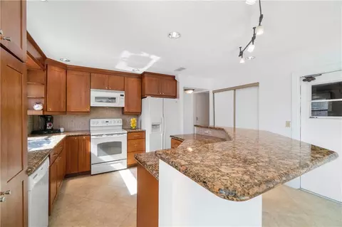 2940 E Aviary Dr, Hollywood, FL 33026 photo 16