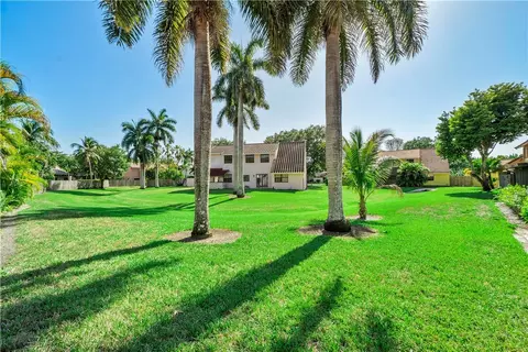 2940 E Aviary Dr, Hollywood, FL 33026 photo 35