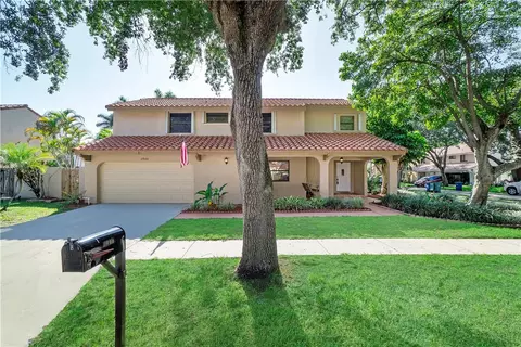 2940 E Aviary Dr, Hollywood, FL 33026 photo 1