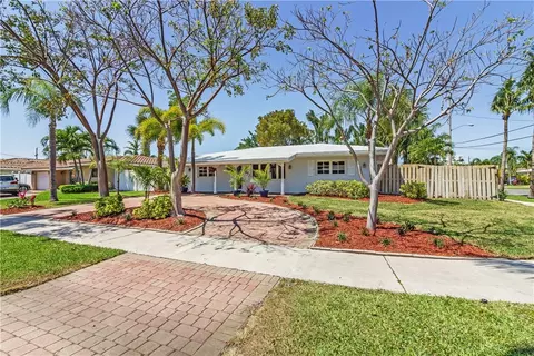 261 SE 3rd St, Pompano Beach, FL 33060 photo 4