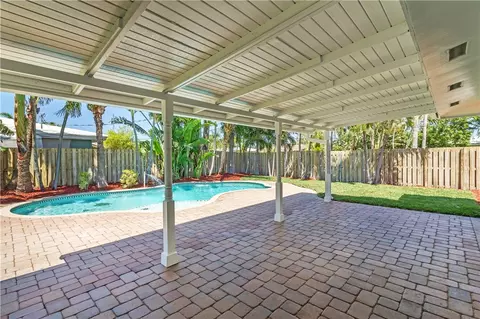 261 SE 3rd St, Pompano Beach, FL 33060 photo 32