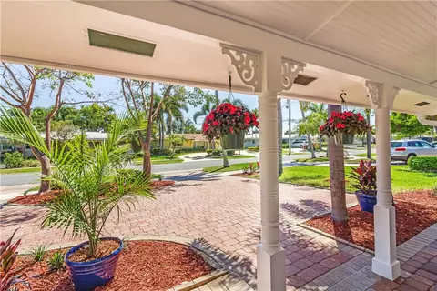 261 SE 3rd St, Pompano Beach, FL 33060 photo 9
