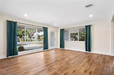 430 SE 3rd Ter, Pompano Beach, FL 33060 photo 6