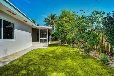 430 SE 3rd Ter, Pompano Beach, FL 33060 photo 32
