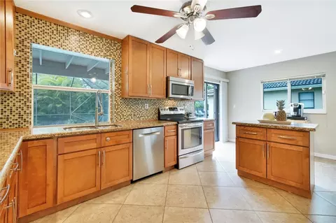 10089 Crosswind Rd, Boca Raton, FL 33498 photo 3