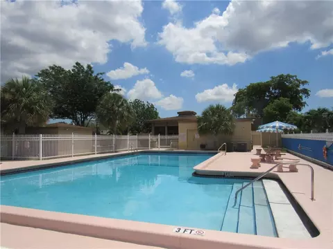 8448 W Missionwood Dr #B-36, Miramar, FL 33025 photo 18
