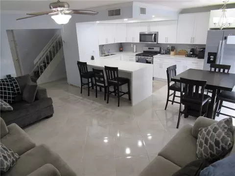 8448 W Missionwood Dr #B-36, Miramar, FL 33025 photo 5