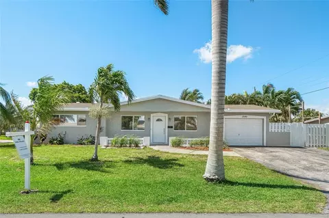 2590 NE 53rd Ct, Lighthouse Point, FL 33064 photo 1