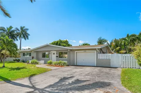 2590 NE 53rd Ct, Lighthouse Point, FL 33064 photo 2
