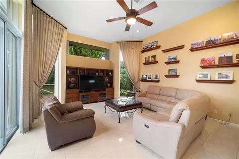 7040 NW 68th Dr, Parkland, FL 33067 photo 9