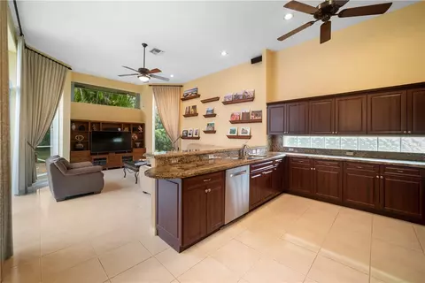 7040 NW 68th Dr, Parkland, FL 33067 photo 10