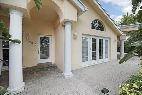 2815 NE 27th Ave, Lighthouse Point, FL 33064 photo 3