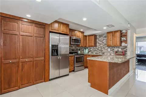 1625 NW 80th Ave #E, Margate, FL 33063 photo 1