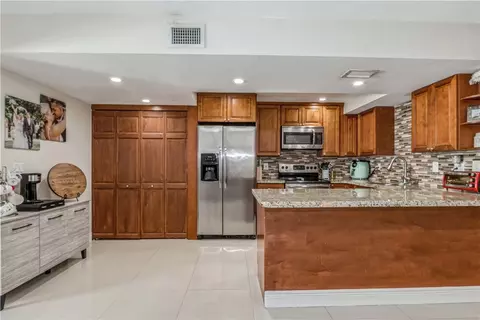1625 NW 80th Ave #E, Margate, FL 33063 photo 16