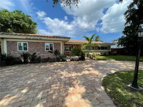 2071 NE 27th St, Lighthouse Point, FL 33064 photo 1