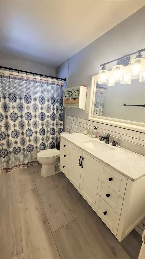 1609 E River Dr, Margate, FL 33063 photo 8